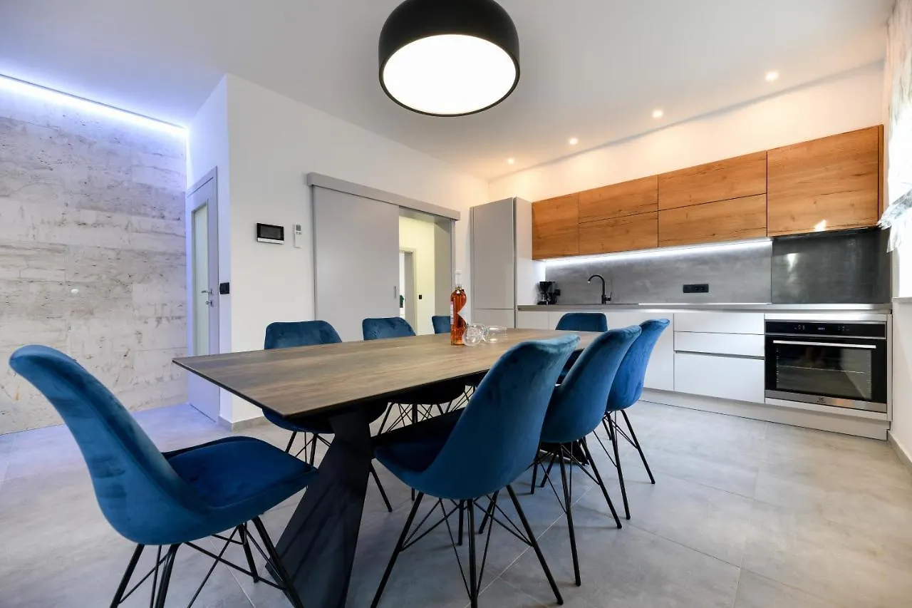 Villa Kate Vrsi Croatia