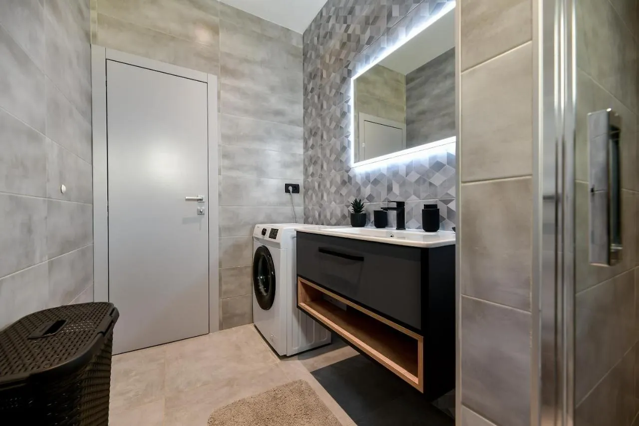 Villa Kate Vrsi 0*,  Croatia