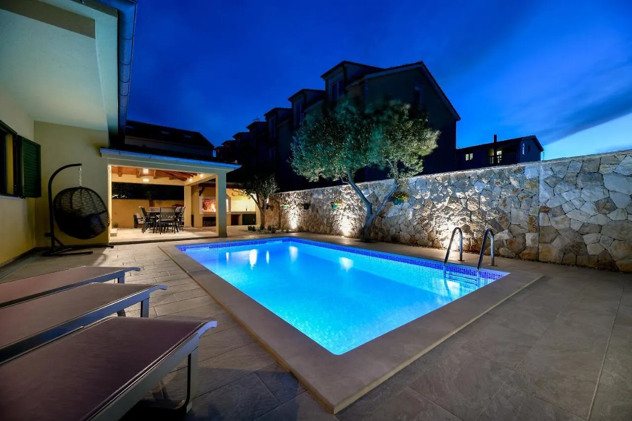 Villa Kate Vrsi