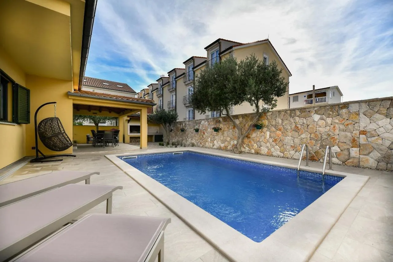 Villa Kate Vrsi