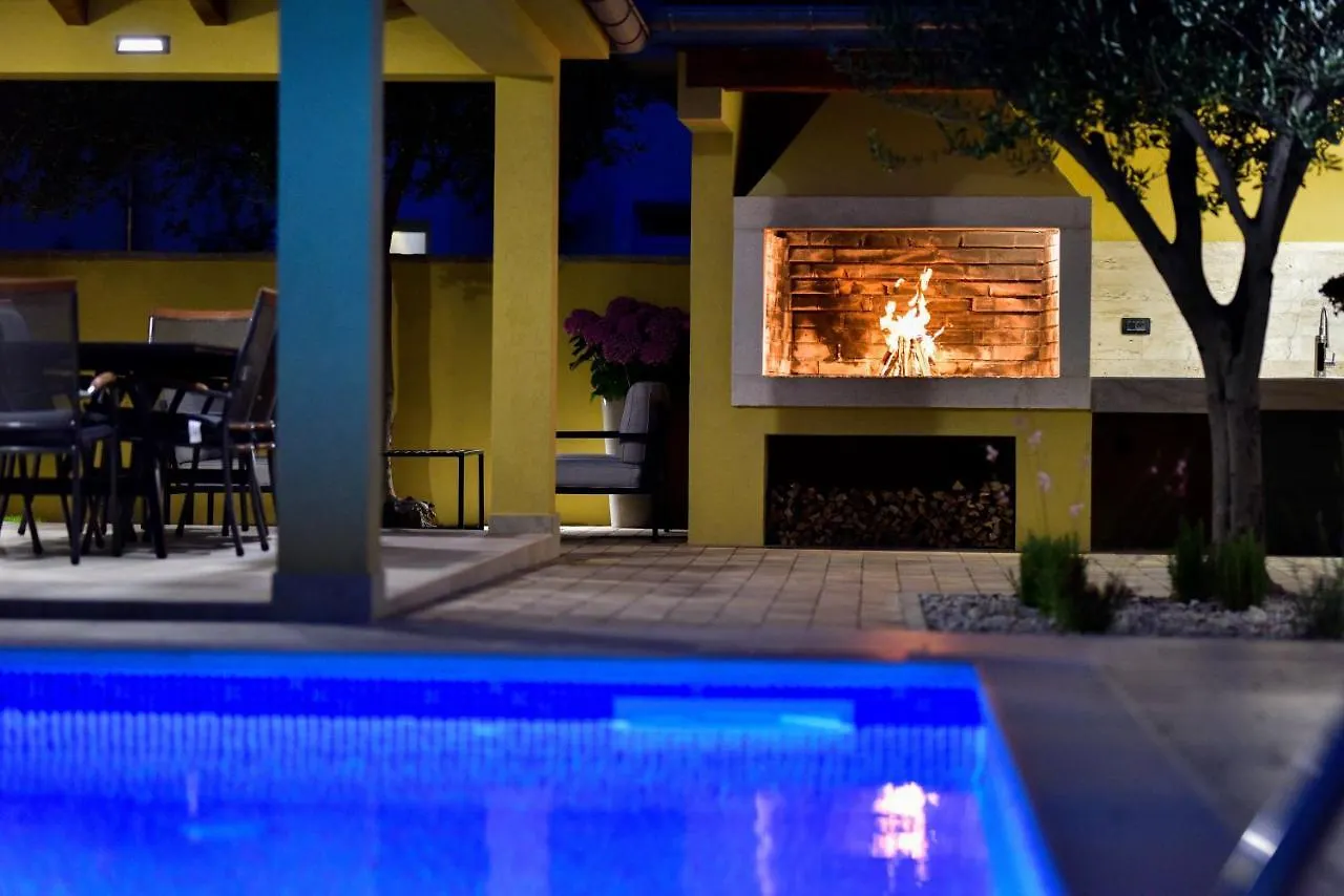 Villa Kate Vrsi